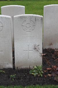 Berlin 1939-1945 War Cemetery - Roach, Sherman Lewis