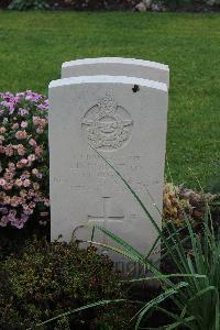 Berlin 1939-1945 War Cemetery - Robertson, John Donald
