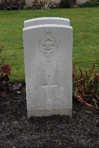 Berlin 1939-1945 War Cemetery - Roberts, Frank James