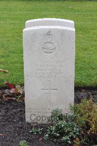 Berlin 1939-1945 War Cemetery - Robinson, Basil