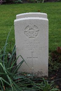 Berlin 1939-1945 War Cemetery - Robinson, Clifford