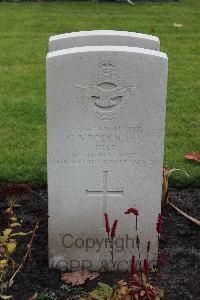 Berlin 1939-1945 War Cemetery - Roden, George Alan