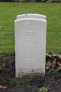 Berlin 1939-1945 War Cemetery - Raggett, Peter Roland
