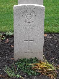 Berlin 1939-1945 War Cemetery - Read, John Knox