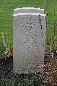 Berlin 1939-1945 War Cemetery - Reid, John Alexander