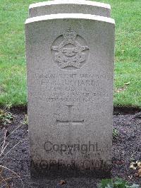 Berlin 1939-1945 War Cemetery - Richards, Edward Gordon Coke