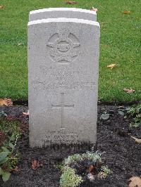 Berlin 1939-1945 War Cemetery - Roberts, Warren Ainsley