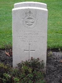 Berlin 1939-1945 War Cemetery - Robinson, Leslie