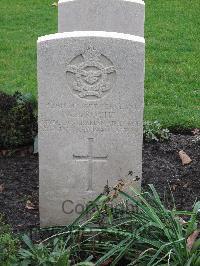 Berlin 1939-1945 War Cemetery - Roche, William Joseph