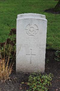 Berlin 1939-1945 War Cemetery - Russell, Byron Allen