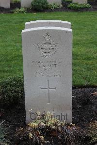 Berlin 1939-1945 War Cemetery - Scott, Peter