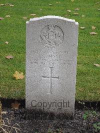 Berlin 1939-1945 War Cemetery - Sharpe, L S