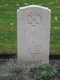 Berlin 1939-1945 War Cemetery - Silver, R P B