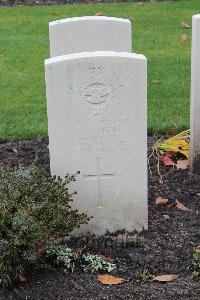 Berlin 1939-1945 War Cemetery - Smith, John Stuart