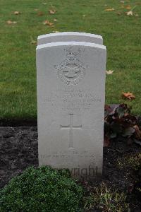 Berlin 1939-1945 War Cemetery - Stammers, Thomas Geoffrey