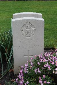 Berlin 1939-1945 War Cemetery - Stephen, John James