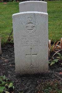 Berlin 1939-1945 War Cemetery - Stones, Thomas Roby