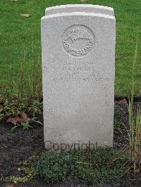 Berlin 1939-1945 War Cemetery - Symons, Philip