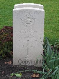 Berlin 1939-1945 War Cemetery - Sargent, Walter Leonard