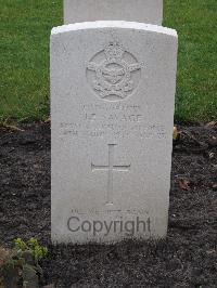 Berlin 1939-1945 War Cemetery - Savage, John Francis