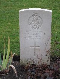 Berlin 1939-1945 War Cemetery - Sears, Stanley Rolfe