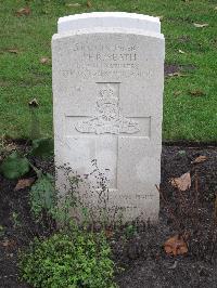 Berlin 1939-1945 War Cemetery - Seath, Peter Frank Richard