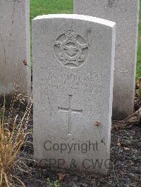 Berlin 1939-1945 War Cemetery - Shierlaw, John Gow