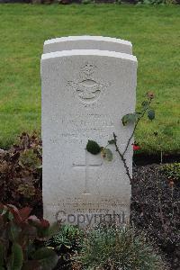 Berlin 1939-1945 War Cemetery - Shuttle, Frederick William