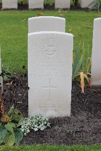 Berlin 1939-1945 War Cemetery - Silverwood, Geoffrey