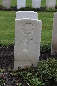 Berlin 1939-1945 War Cemetery - Sinclair, James