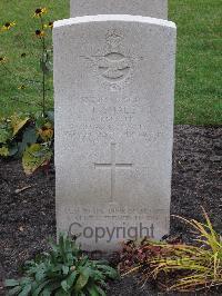 Berlin 1939-1945 War Cemetery - Smale, Thomas