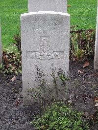 Berlin 1939-1945 War Cemetery - Smare, Antoni Douglas