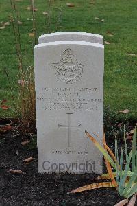 Berlin 1939-1945 War Cemetery - Smith, Frank