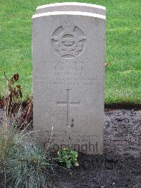 Berlin 1939-1945 War Cemetery - Smith, Henry Maxwell