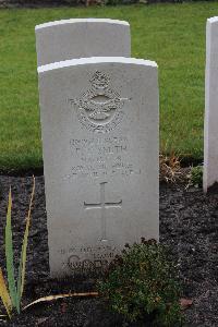 Berlin 1939-1945 War Cemetery - Smith, Peter Tristan