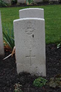 Berlin 1939-1945 War Cemetery - Smith, Roy