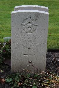 Berlin 1939-1945 War Cemetery - Smith, Stuart Elmer