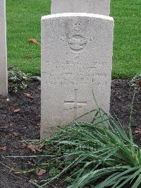 Berlin 1939-1945 War Cemetery - Spencer, Victor William