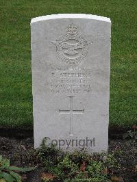 Berlin 1939-1945 War Cemetery - Stephens, Reginald