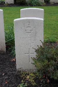 Berlin 1939-1945 War Cemetery - Strain, Hugh Russell