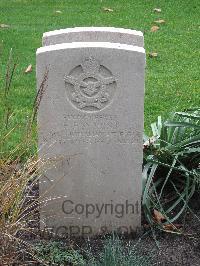 Berlin 1939-1945 War Cemetery - Symons, Harold Frederick