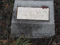 Berlin 1939-1945 War Cemetery - Taylor, Beverley