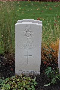 Berlin 1939-1945 War Cemetery - Taylor, Edward