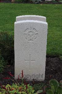 Berlin 1939-1945 War Cemetery - Teevin, Russell Donald