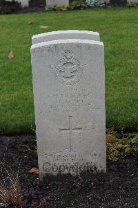 Berlin 1939-1945 War Cemetery - Thacker, Frederick Harold