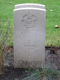Berlin 1939-1945 War Cemetery - Taylor, Ronald Reginald