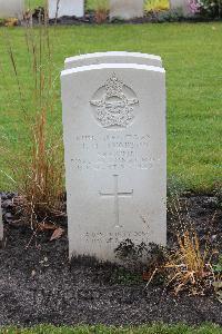 Berlin 1939-1945 War Cemetery - Thompson, Lyle Harold
