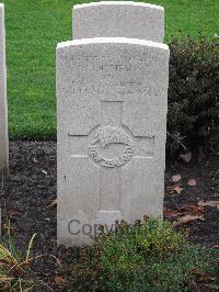 Berlin 1939-1945 War Cemetery - Thompson, Paul