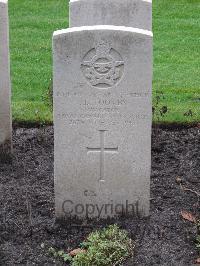 Berlin 1939-1945 War Cemetery - Toombs, John Blackstock