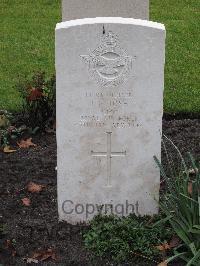 Berlin 1939-1945 War Cemetery - Tosh, James Findlay